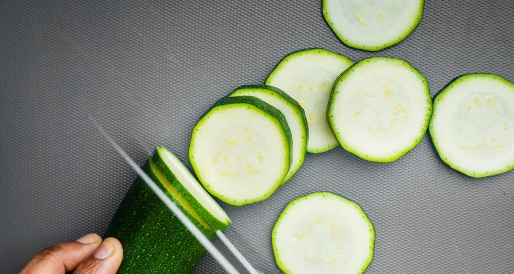 Foto ilustrativa do artigo: Cachorro pode comer pepino? (com casca?)